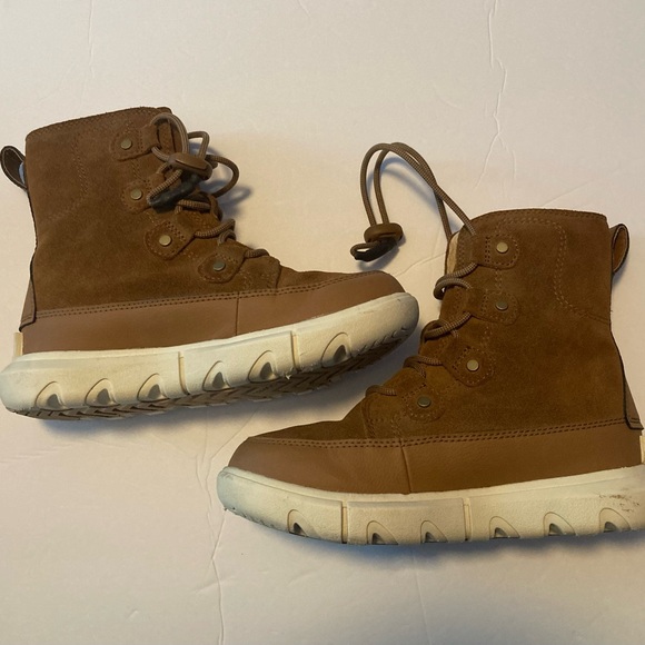 Sorel Kids SZ 2 brown Explorer boots waterproof like new - Picture 6 of 15